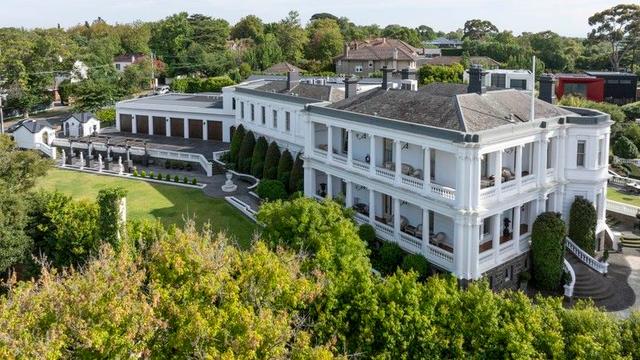 16 Balwyn Road, VIC 3126