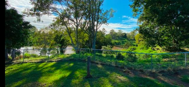 80 Landing Place, QLD 4070