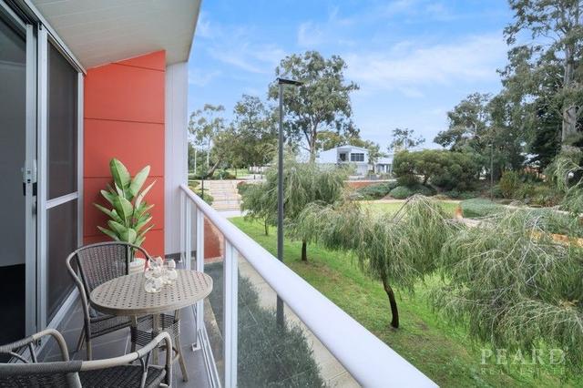 15 Quadrangle Lane, WA 6024