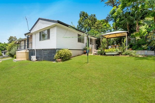 26 Lowanna Street, QLD 4069