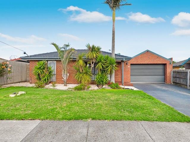 33 Caroline Crescent, VIC 3977