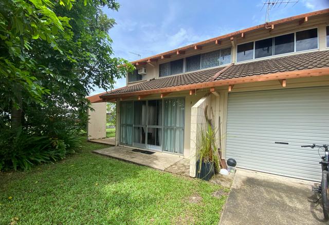 Unit 3/107 Reid Rd, QLD 4852