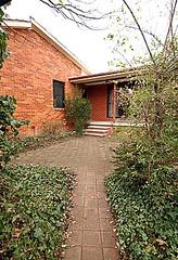 Courtyard (2004-07-14)