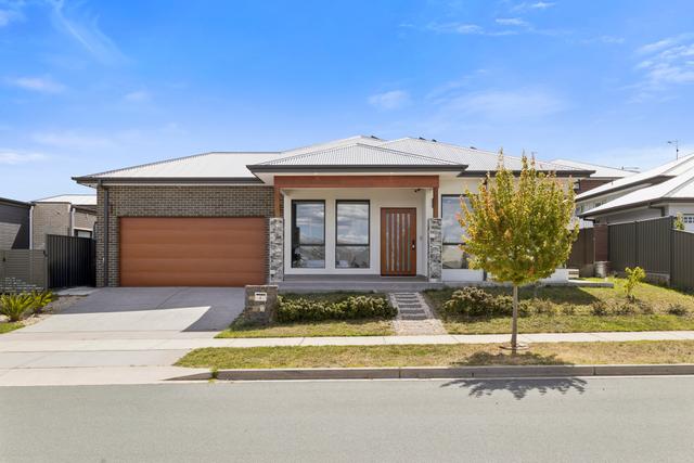 4 Castle Street, NSW 2620