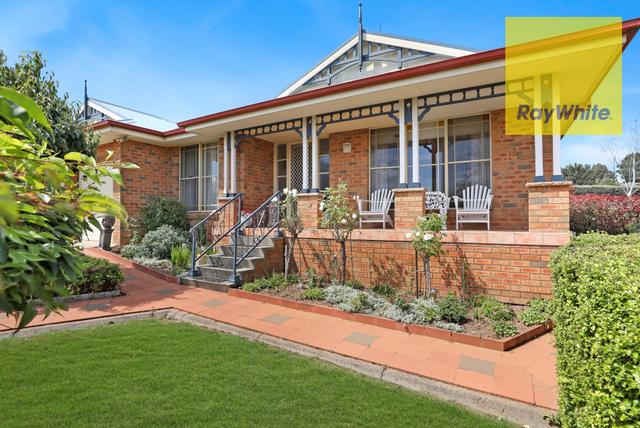 6 Barry Place, NSW 2583