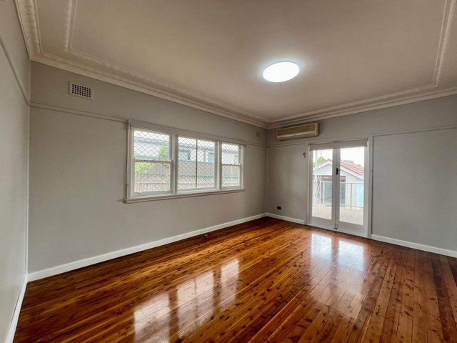 38 Morven St, NSW 2161