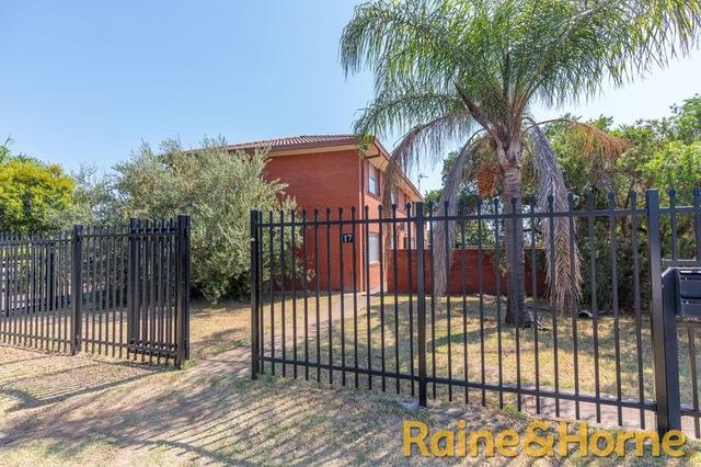 4/17 Elizabeth Street, NSW 2830