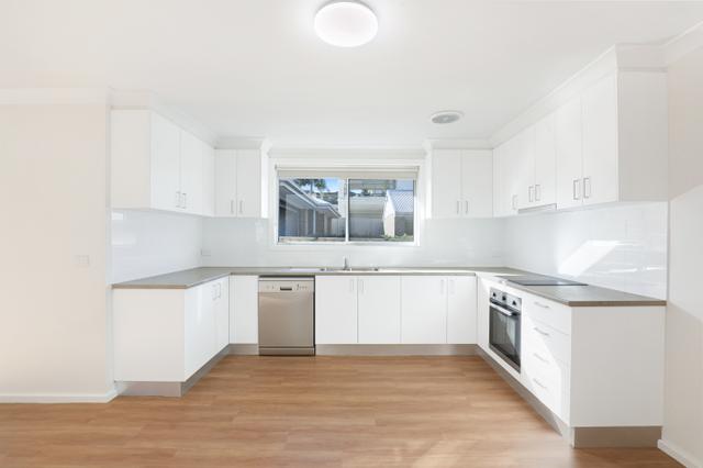 2/82 Atchison St, NSW 2500