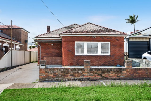 6 Carinya Avenue, NSW 2216