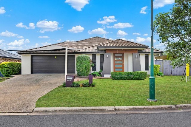 1 River Gum Court, QLD 4129