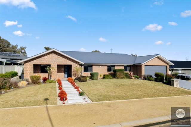 15 Colls Close, NSW 2582