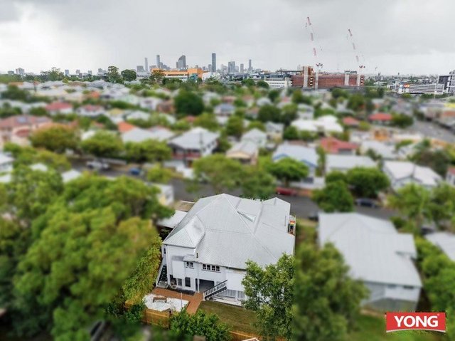 19 Torrens Street, QLD 4103
