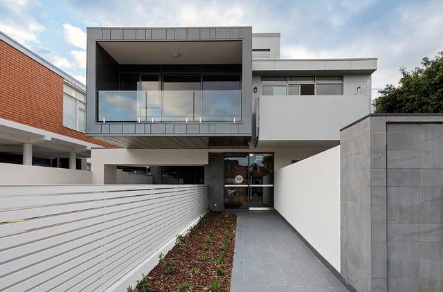 104/688 Inkerman Road, VIC 3161