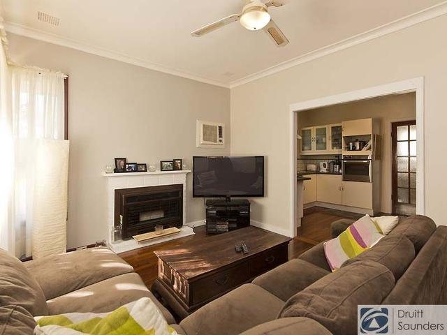 18 Gwelup Street, WA 6018
