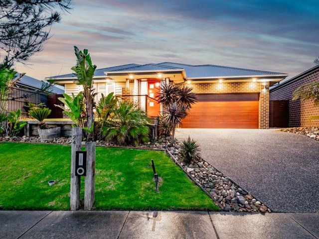 24 Appletree Rise, VIC 3977
