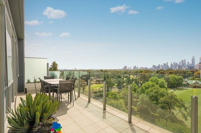 703/1 Roy Street, VIC 3000