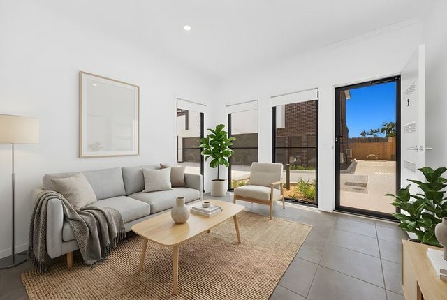 8/30 Wattlebrush Court, QLD 4503