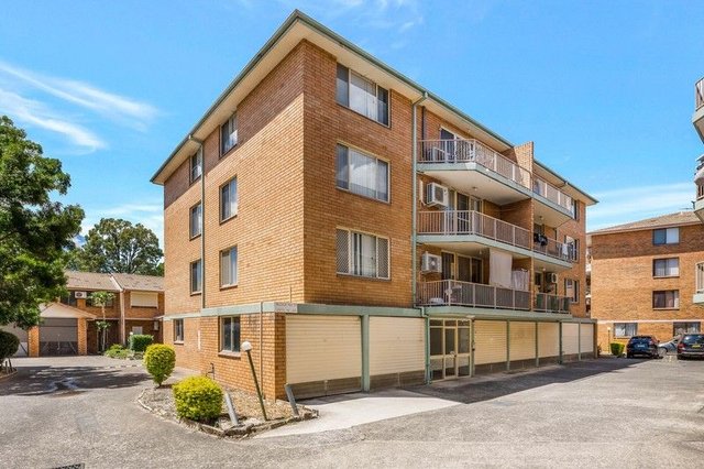 112/1 Riverpark Drive, NSW 2170