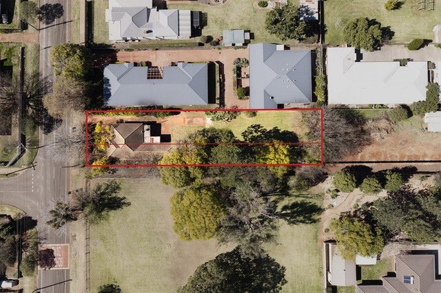 320A South  Street, QLD 4350
