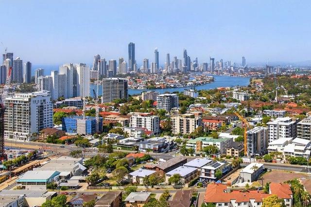 32601/9 Lawson Street, QLD 4215