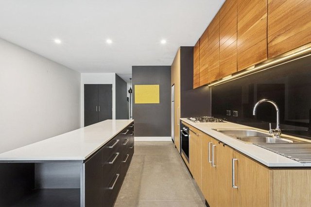 16 Macauley Street, NSW 2040