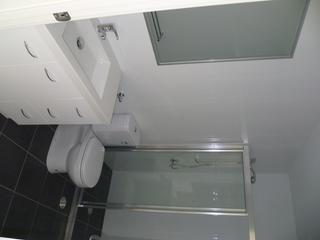 Bathroom (2016-08-10)