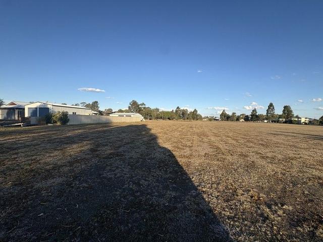 15 Vanessa Drive, QLD 4405