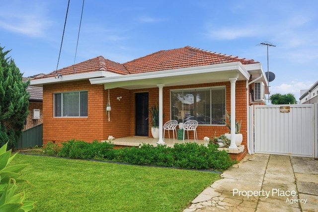 18 Henderson  Avenue, NSW 2213