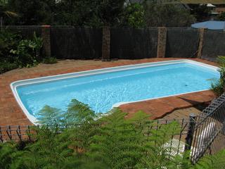 Pool (2009-04-16)