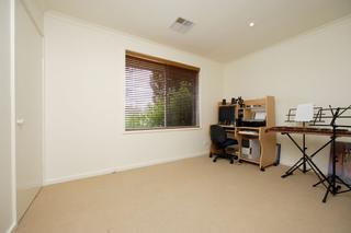 Bedroom 3 (2010-12-21)