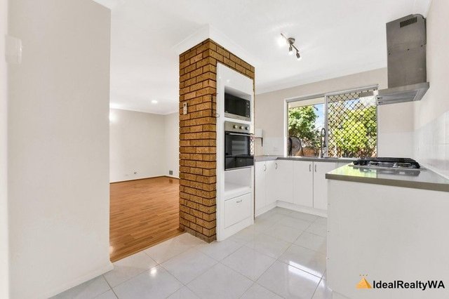 5/8 Falcon Court, WA 6155