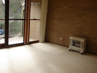 Lounge Room (2011-07-21)