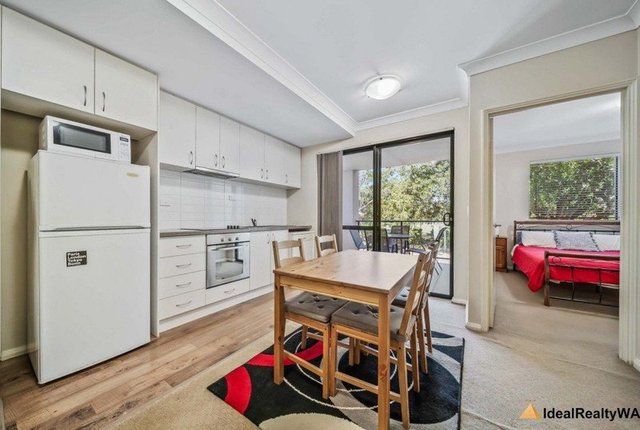 2/121-123 Hill Street, WA 6004