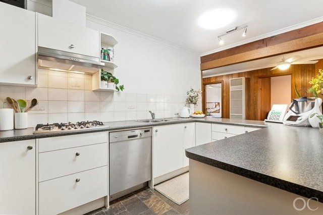 10 Oakridge Road, SA 5159