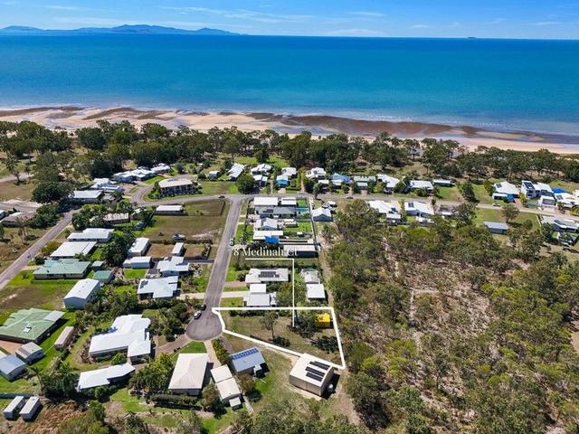 8 Medinah Court, QLD 4816
