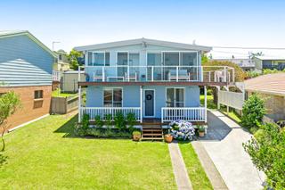 15 Surf Street Tuross Head