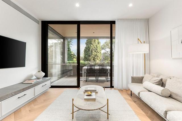102/380 Albert Street, VIC 3002