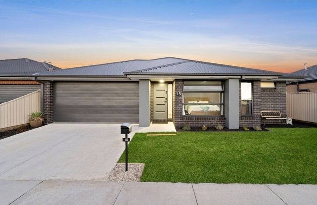 15 Davcol Drive, VIC 3356