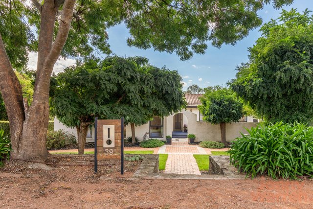 39 Magrath Crescent, ACT 2615