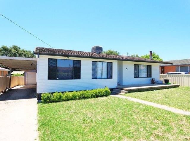 8 Sapphire Street, NSW 2360