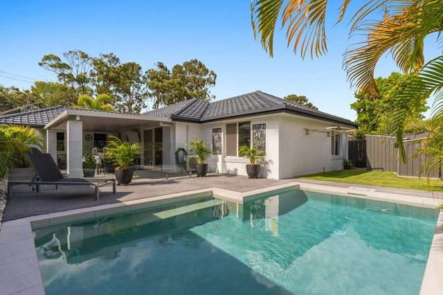 10 Stingray Crescent, QLD 4220