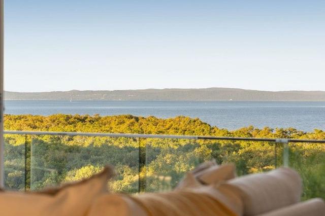 1 Margarets View, QLD 4163