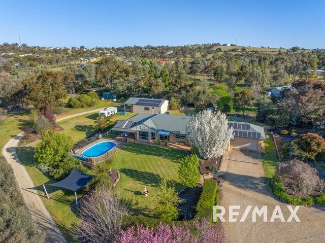 11 De Salis Drive, NSW 2663