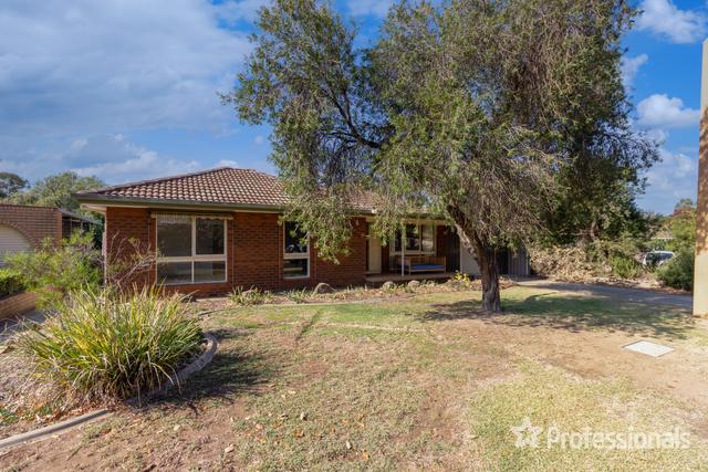 33 Pugsley Avenue, NSW 2650
