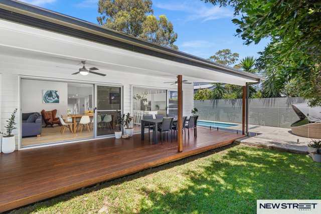 14 Lake Point Way, NSW 2281