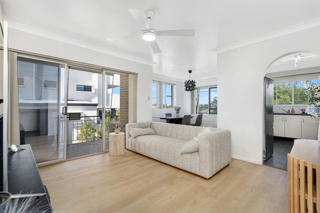 4/17 View Street, QLD 4032