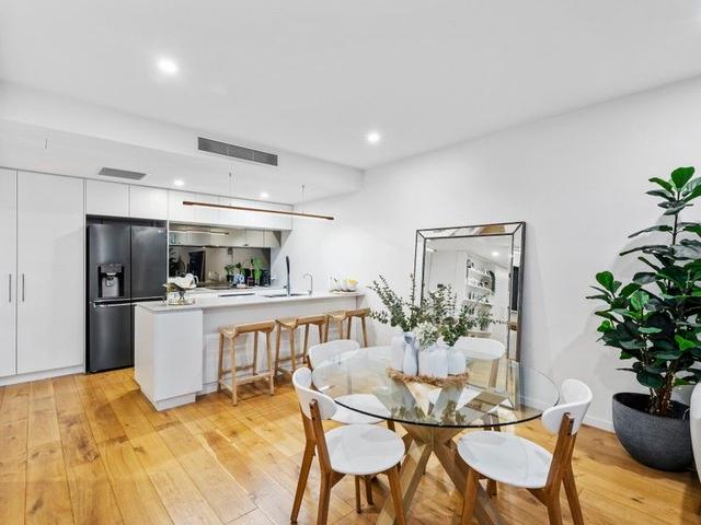 608/110 Frank Street, QLD 4215