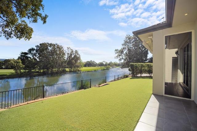 230 Easthill Drive, QLD 4226
