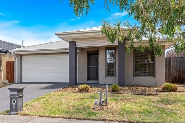 8 Riverbark Way, VIC 3059