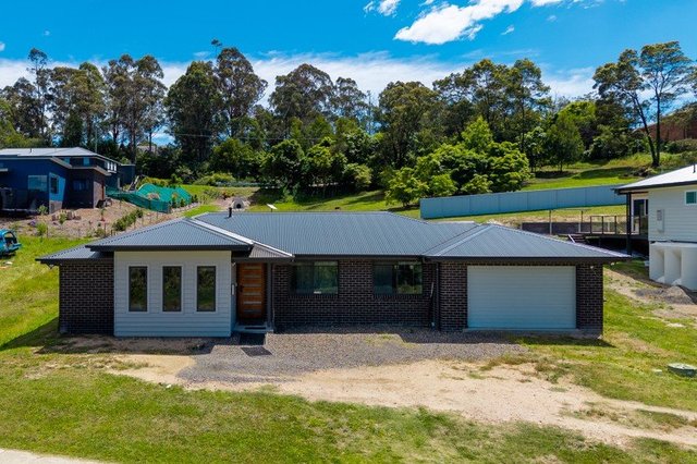 8 Baddeley Close, NSW 2549
